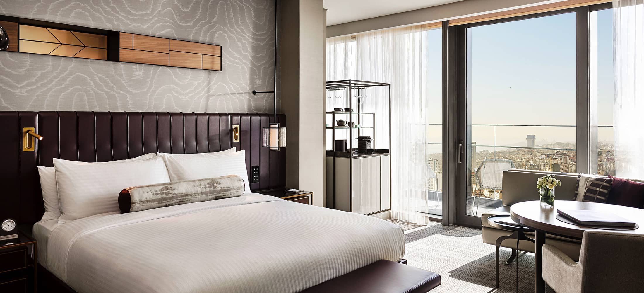 Fairmont Boğaz Manzaralı Oda Hızlı WiFi ile Kesintisiz Online Toplantılar